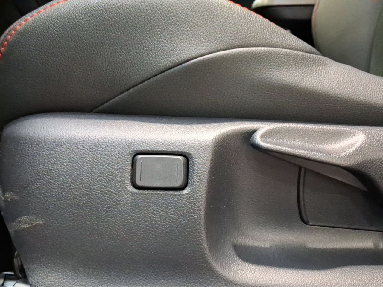 Toyota Yaris Cross 1.5 130H GR Sport  - Foto 23