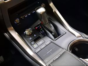 Lexus NX 2.5 300h Premium 2WD  - Foto 14