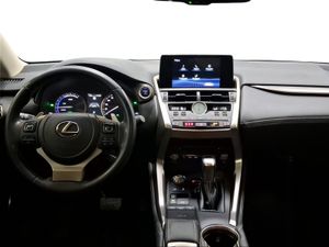 Lexus NX 2.5 300h Premium 2WD  - Foto 9