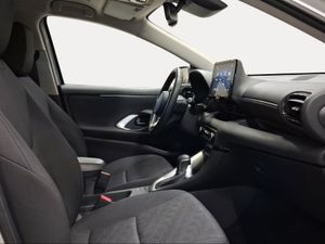 Toyota Yaris 1.5 120H Active Plus  - Foto 7