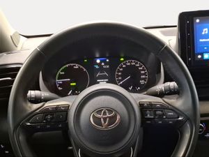 Toyota Yaris 1.5 120H Active Plus  - Foto 14