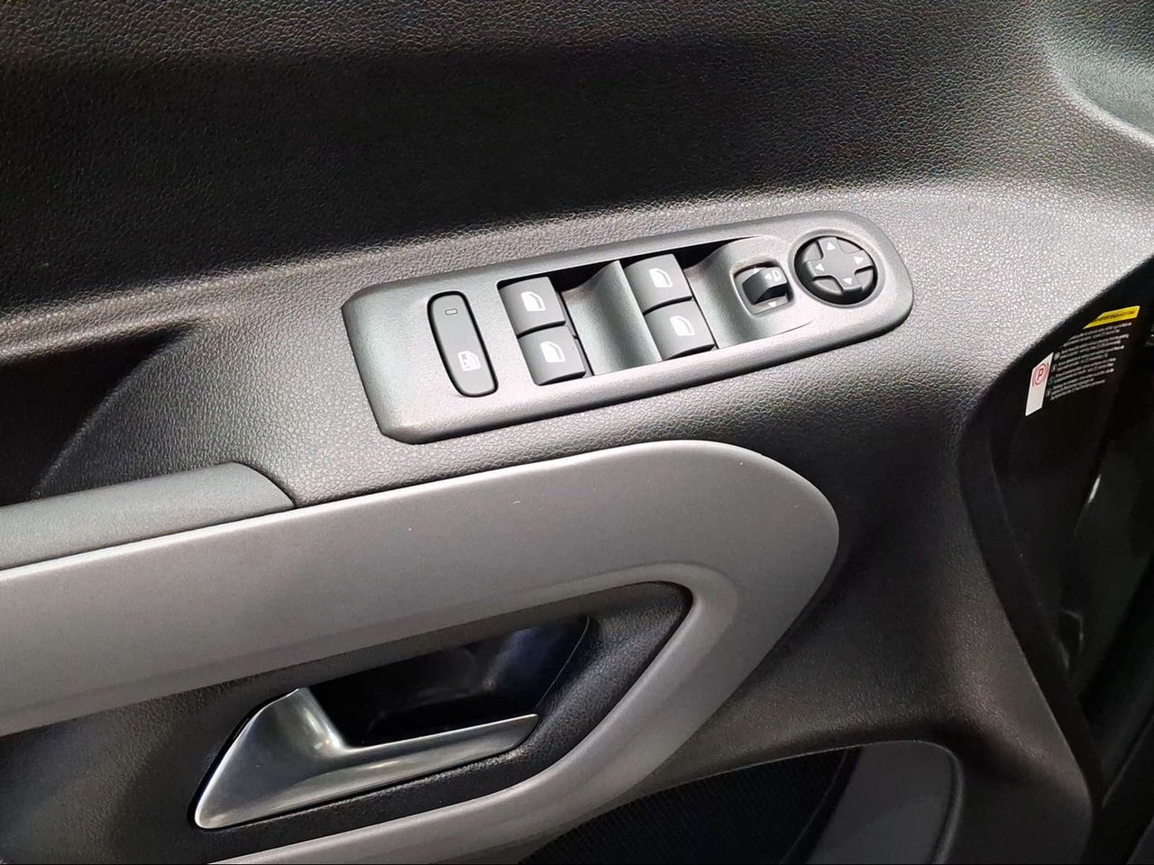 Toyota Proace City Verso Family EV L1 50kWh 136CV Advance  - Foto 27