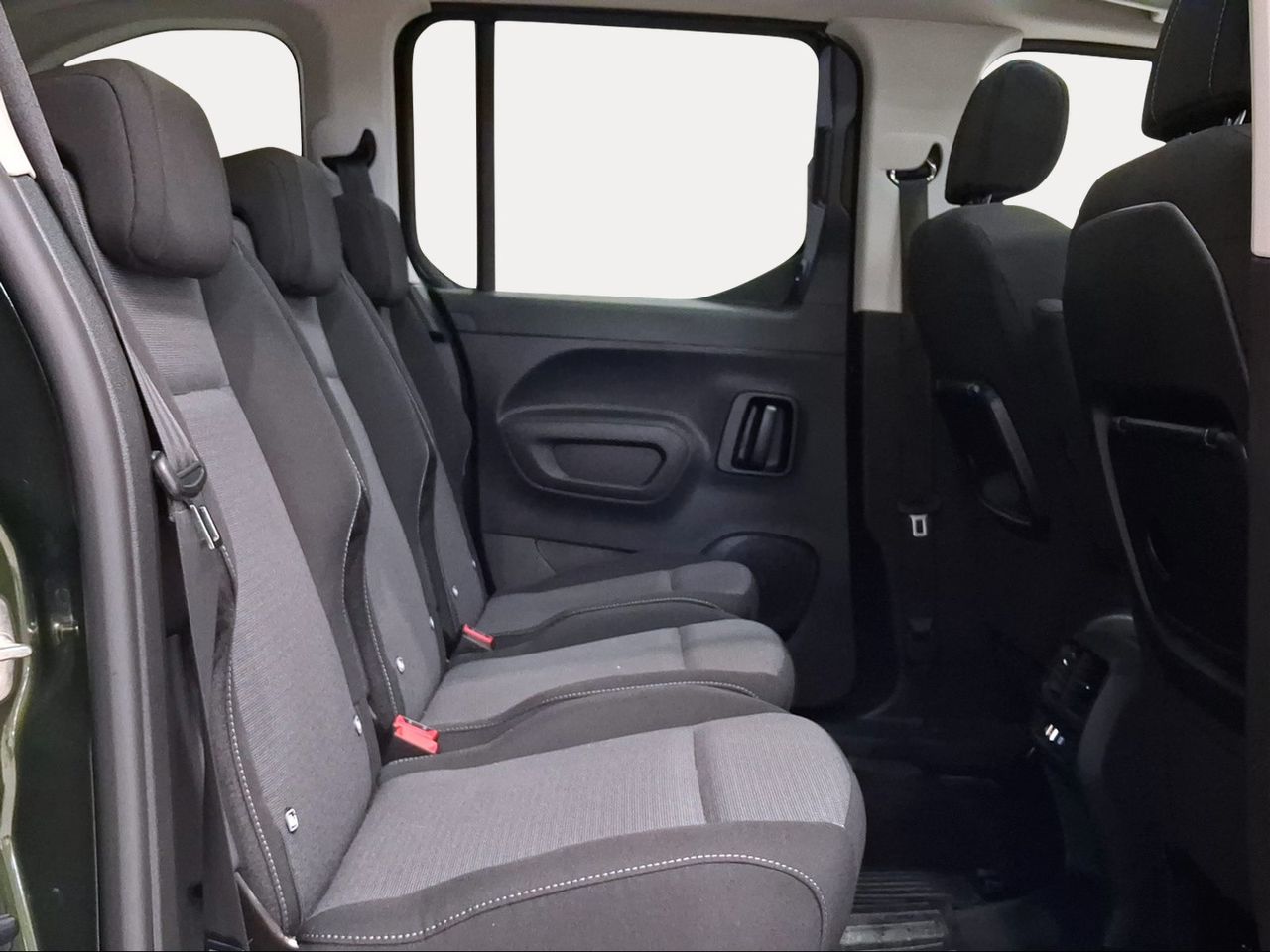 Toyota Proace City Verso Family EV L1 50kWh 136CV Advance  - Foto 8