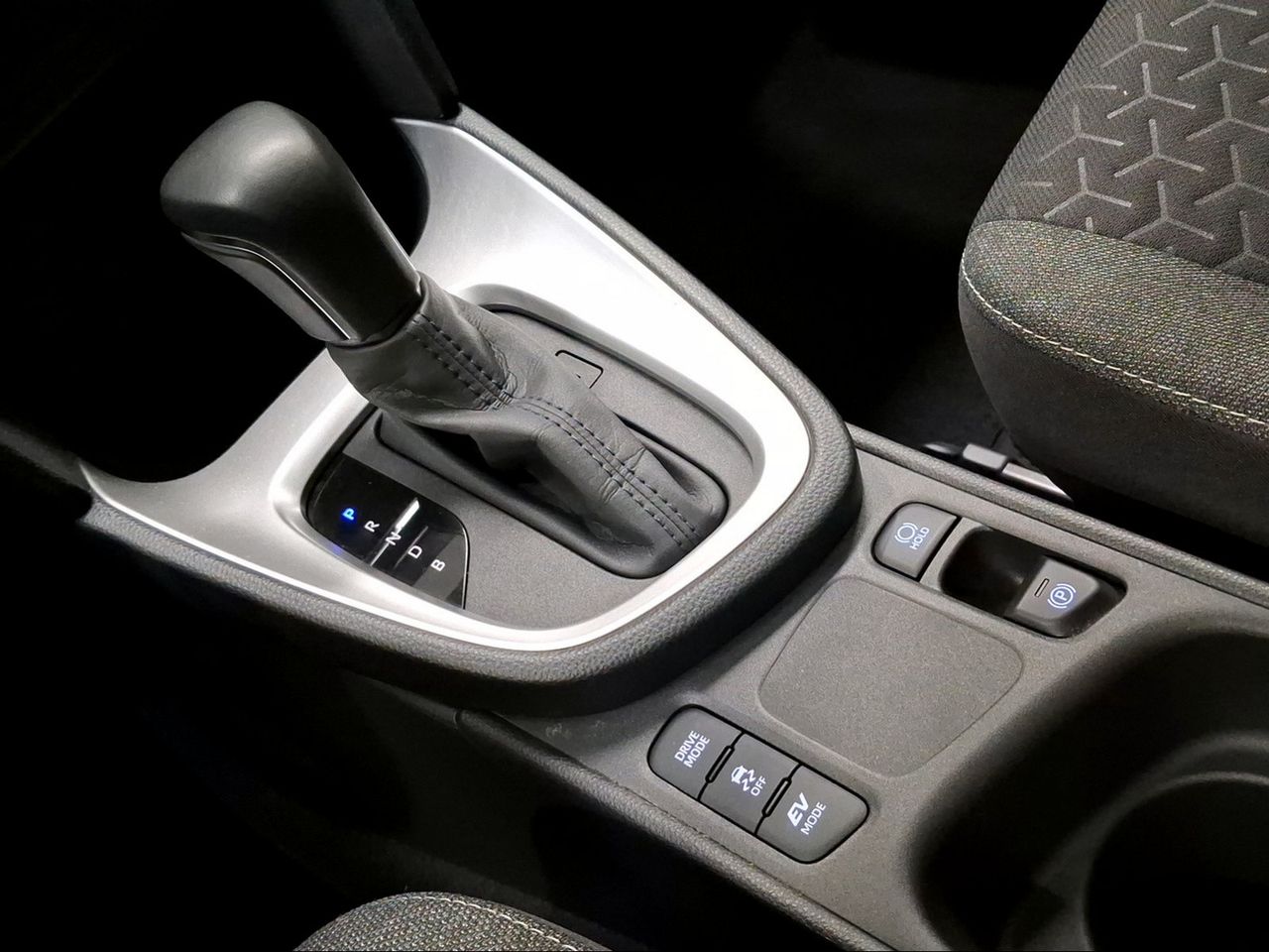 Toyota Yaris Cross 1.5 120H Active Tech  - Foto 24