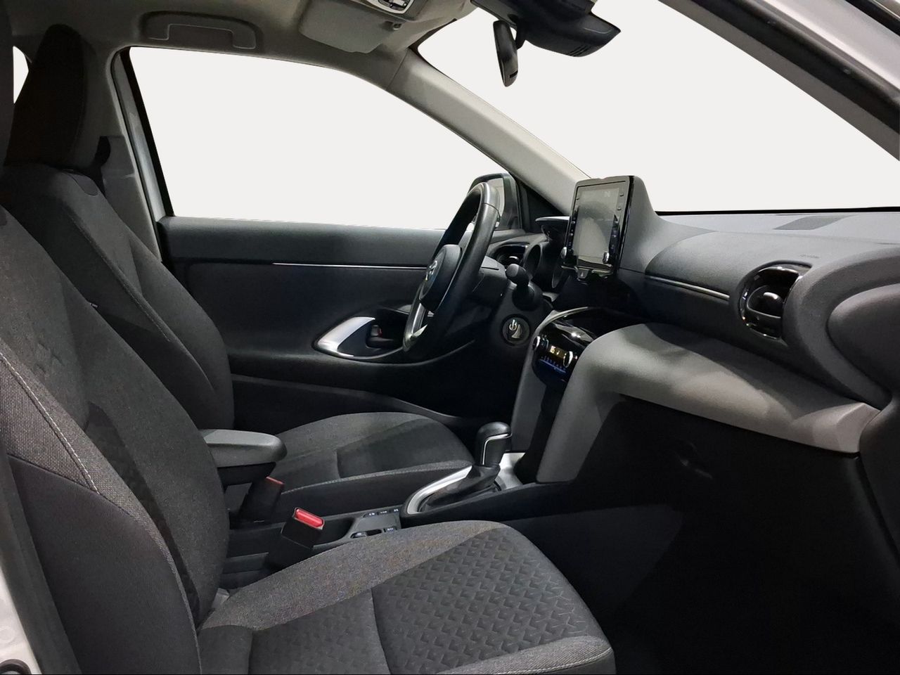 Toyota Yaris Cross 1.5 120H Business Plus  - Foto 7