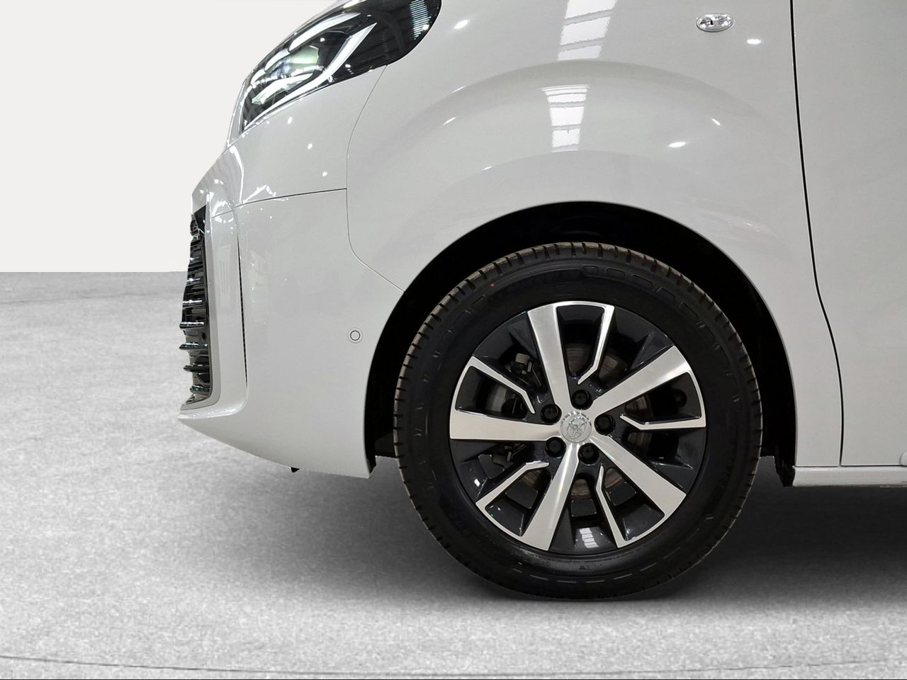 Toyota Proace Verso Family L1 2.0D 180CV 8AT Advance 8p  - Foto 17