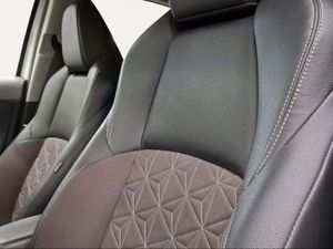 Toyota Yaris Cross 1.5 120H Style Bi-Tono  - Foto 22