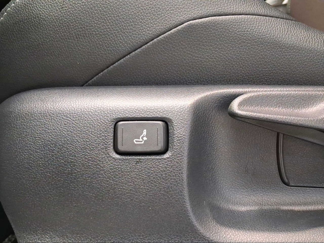 Toyota Yaris Cross 1.5 120H Style Bi-Tono  - Foto 23