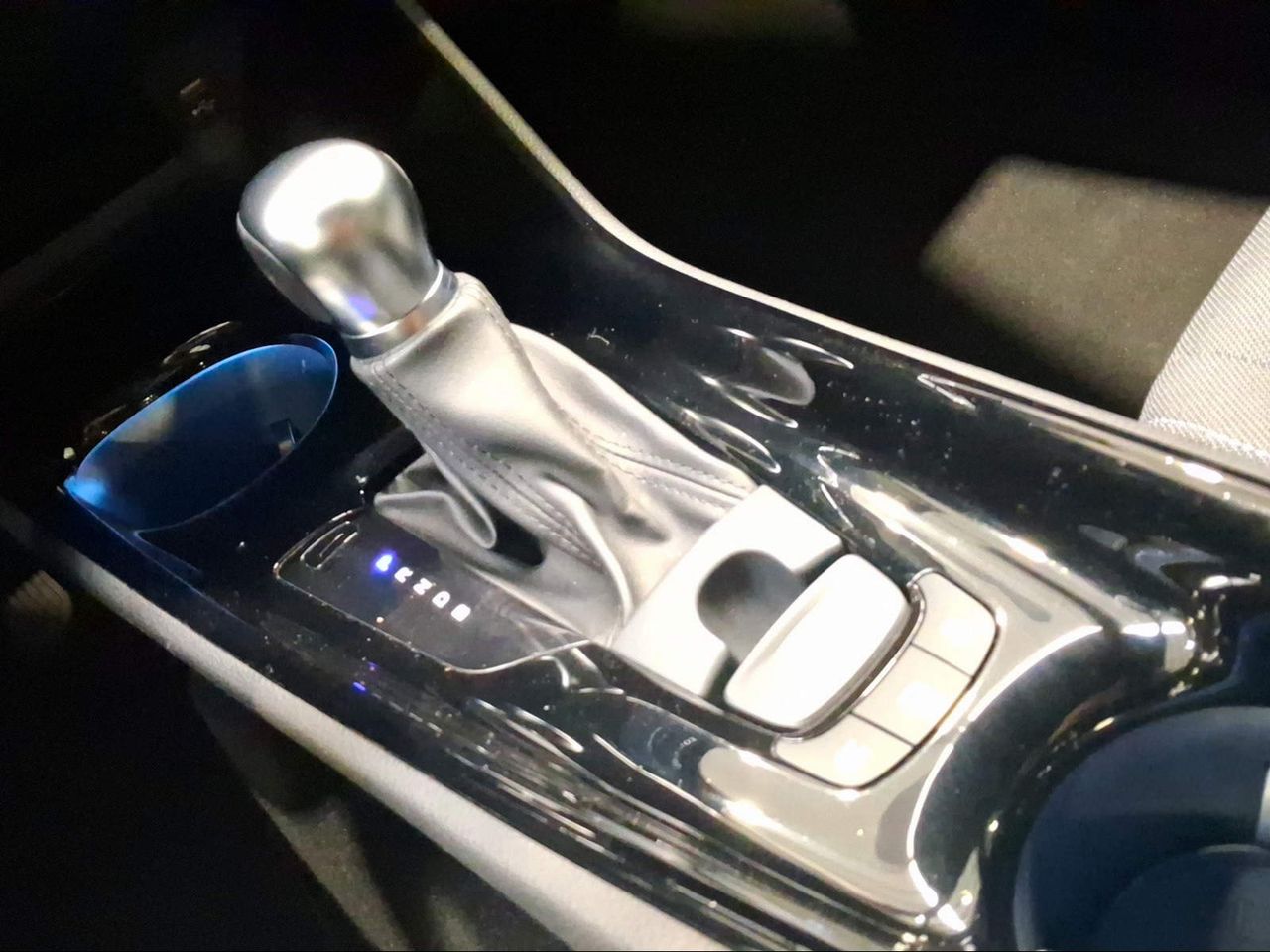 Toyota C-HR 1.8 125H Advance  - Foto 23