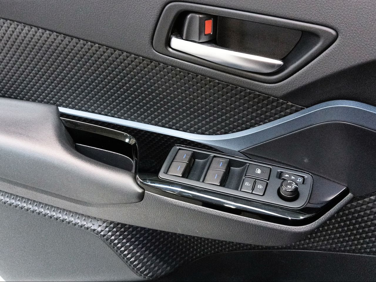 Toyota C-HR 1.8 125H Advance  - Foto 23