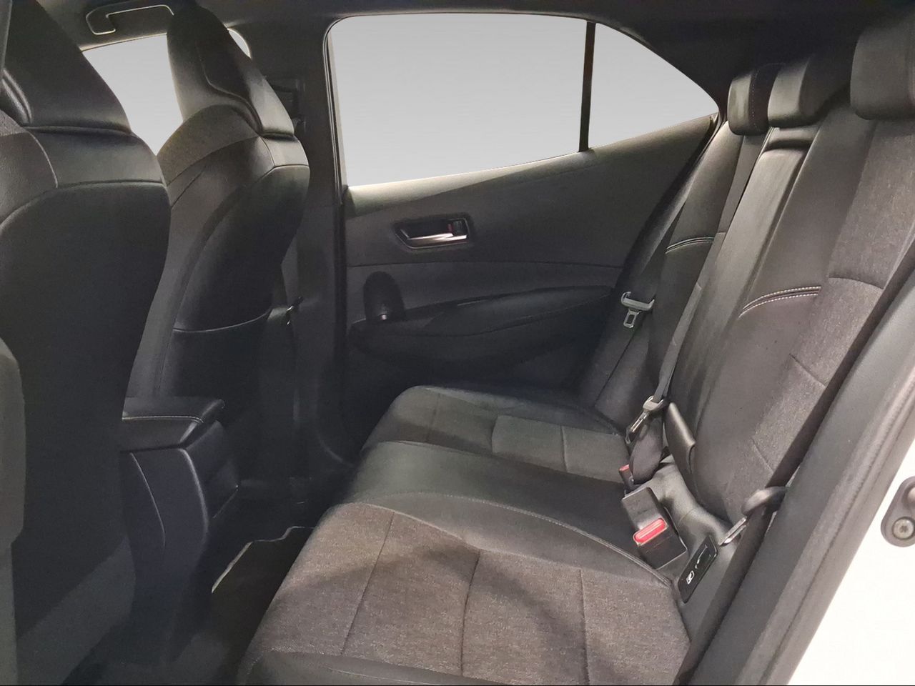 Toyota Corolla 1.8 125H STYLE E-CVT  - Foto 12