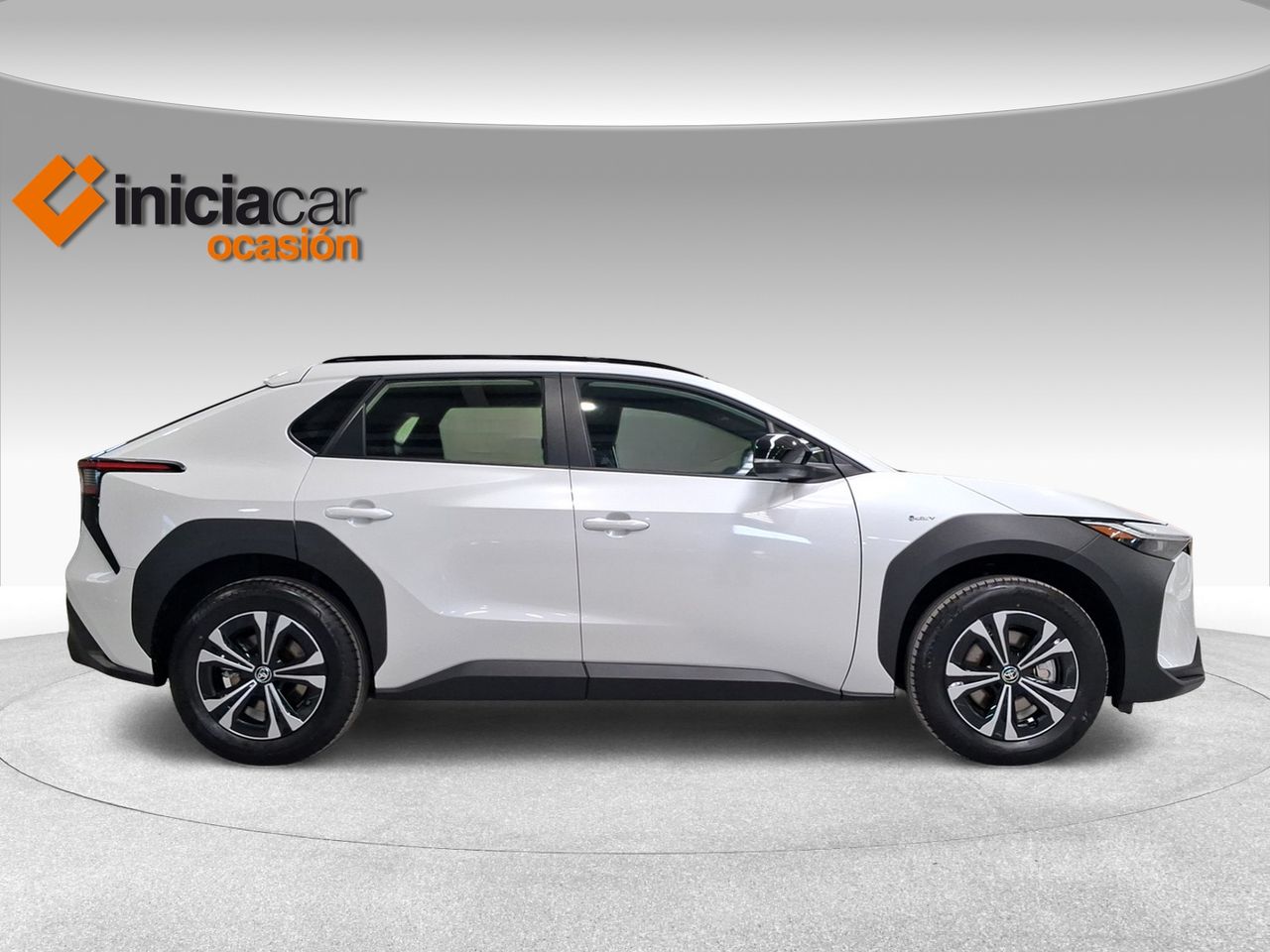 Toyota bZ4X 200E 4x2 Advance  - Foto 18