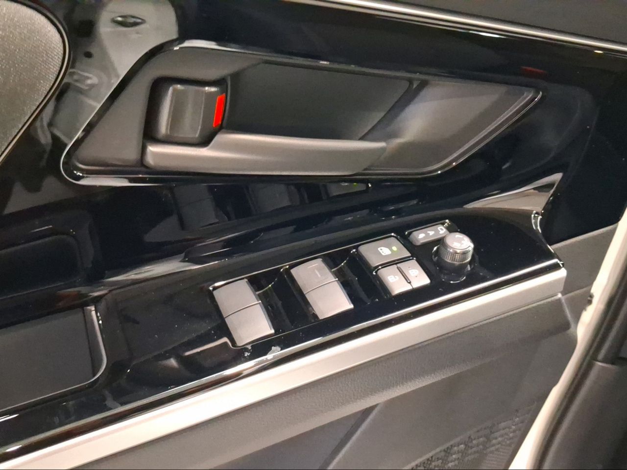 Toyota bZ4X 200E 4x2 Advance  - Foto 25