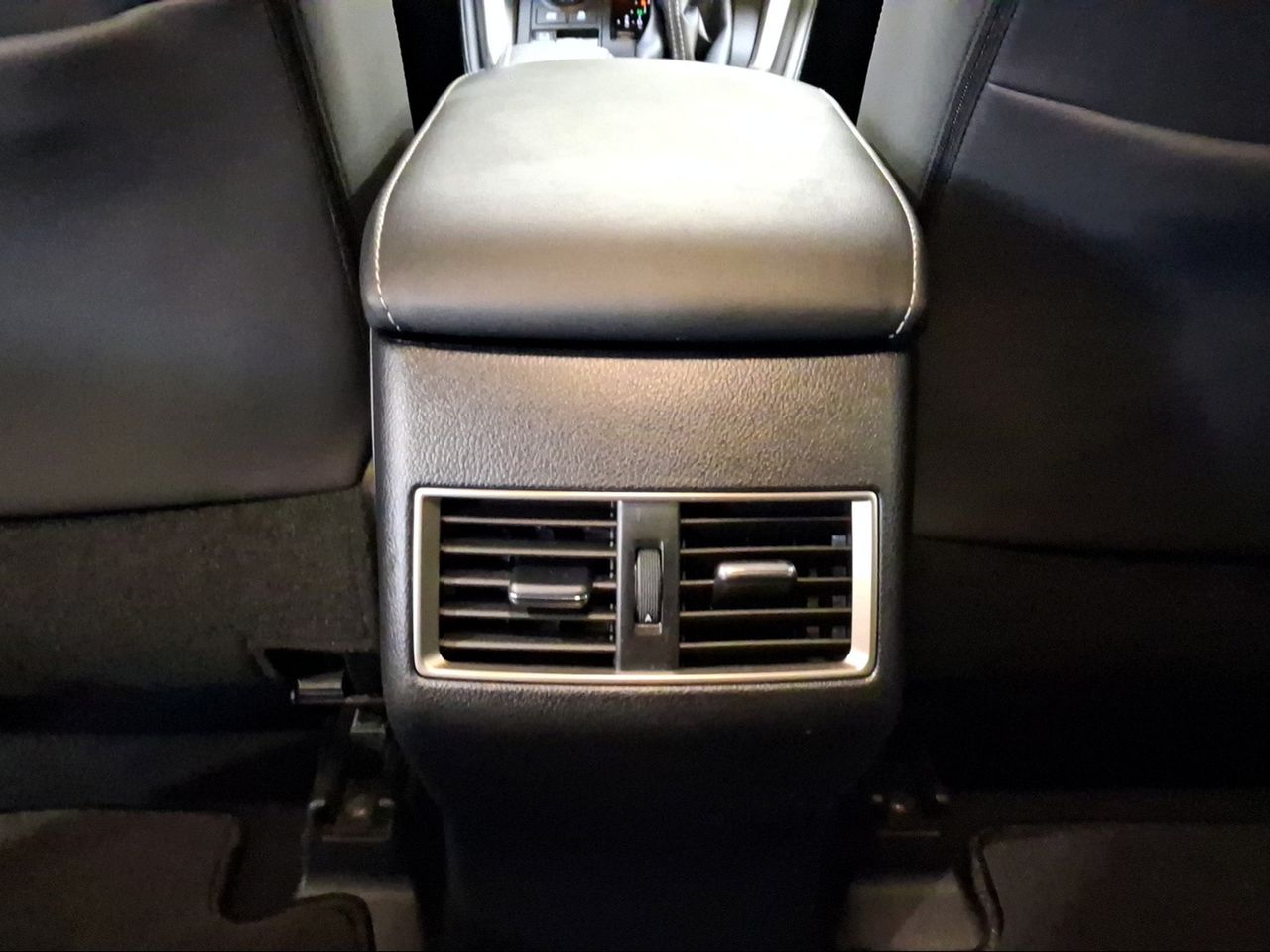 Lexus NX 2.5 300h Premium 2WD  - Foto 19