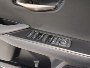 Lexus UX 2.0 300h UX Plus  - Foto 18