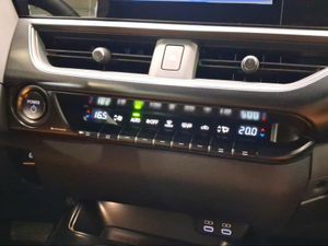 Lexus UX 2.0 300h UX Plus  - Foto 14