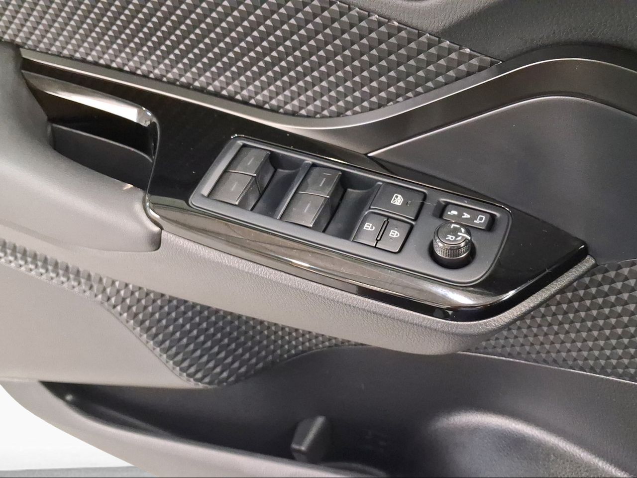 Toyota C-HR 1.8 125H Advance  - Foto 21