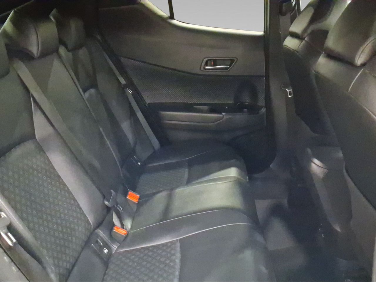 Toyota C-HR 2.0 180H Advance Luxury  - Foto 8