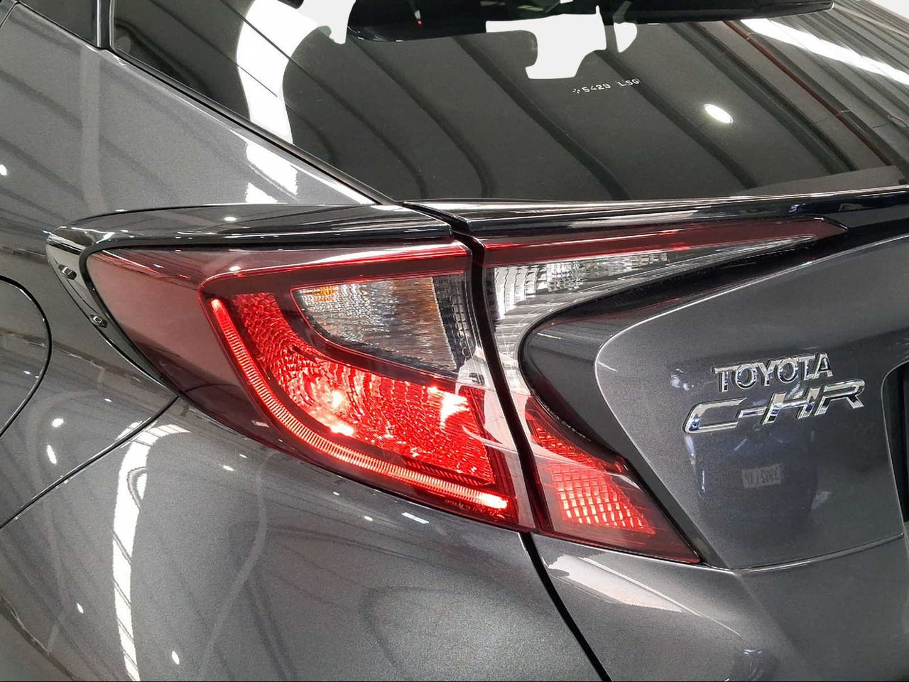 Toyota C-HR 1.8 125H Advance  - Foto 23