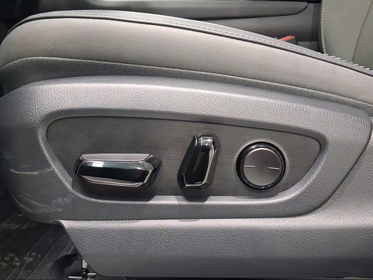 Lexus RZ 300e Executive  - Foto 15