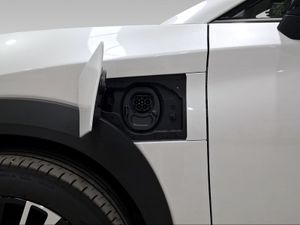 Lexus RZ 300e Executive  - Foto 19