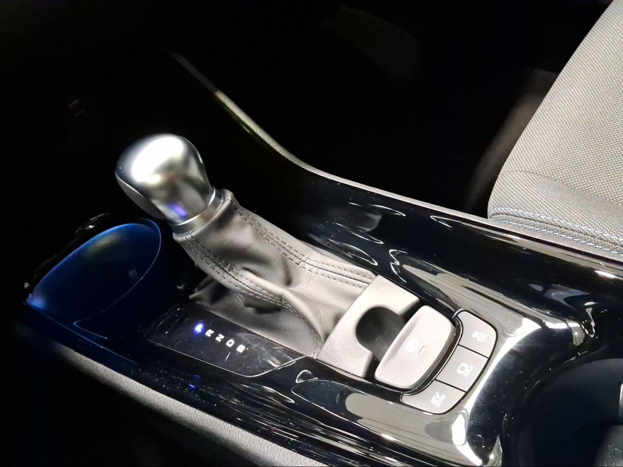 Toyota C-HR 1.8 125H Advance  - Foto 22