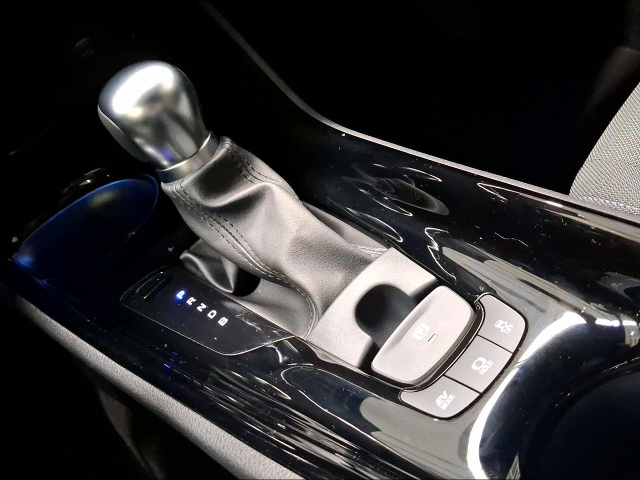 Toyota C-HR 1.8 125H Advance  - Foto 24