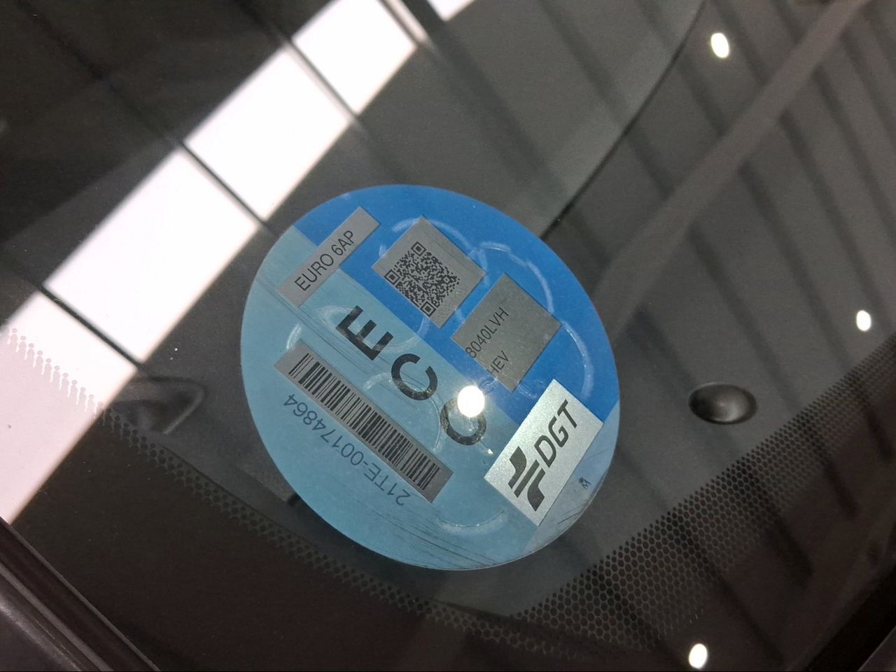 Toyota Yaris Cross 1.5 120H Adventure  - Foto 27