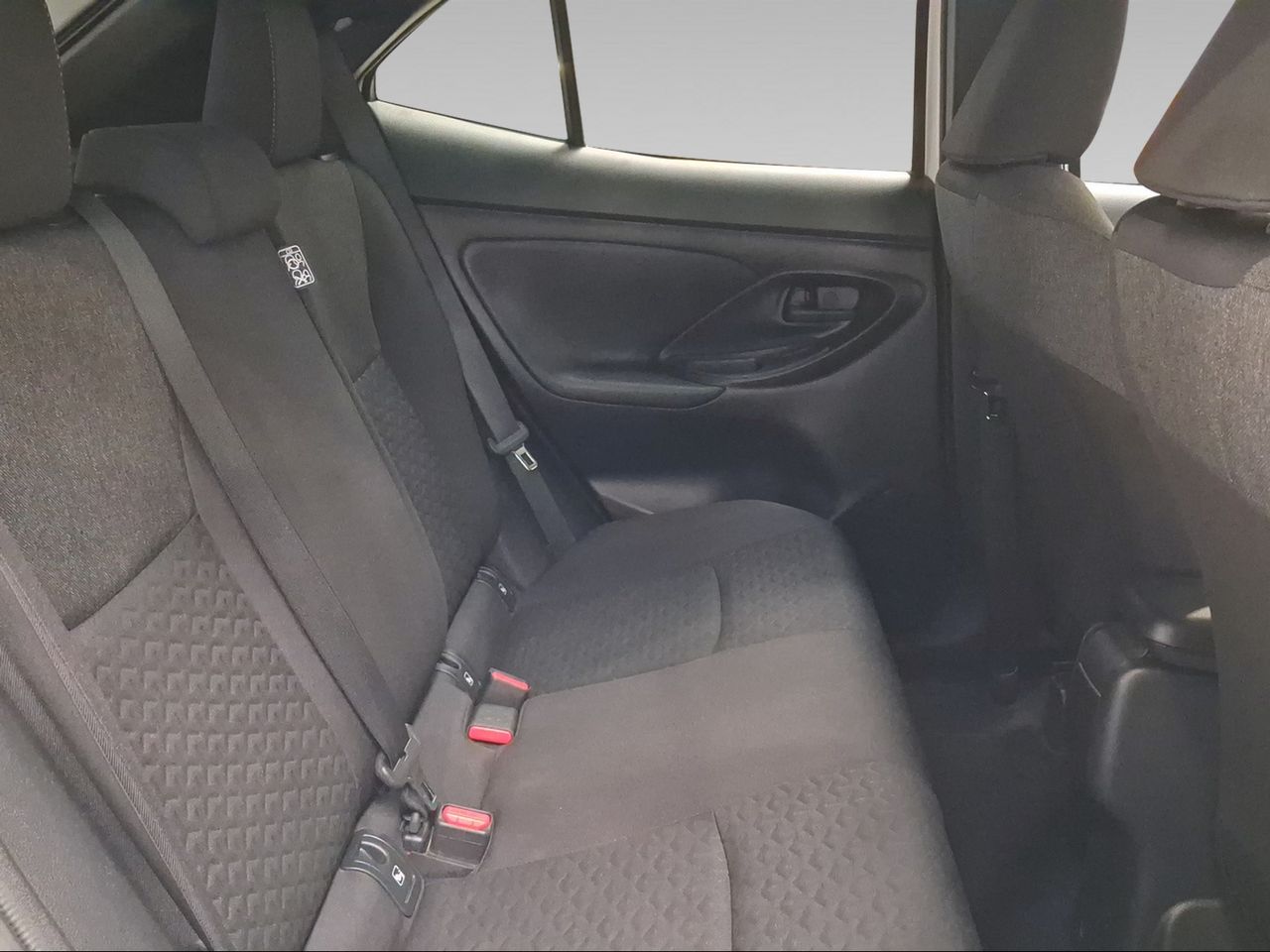 Toyota Yaris Cross 1.5 120H Active Tech  - Foto 8