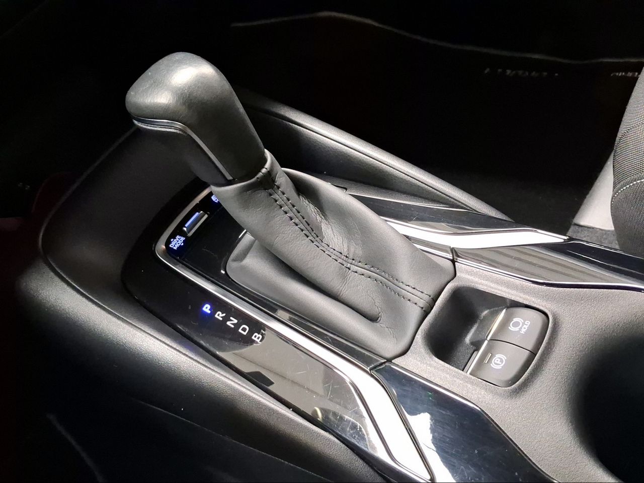 Toyota Corolla 1.8 125H ACTIVE TECH E-CVT  - Foto 22