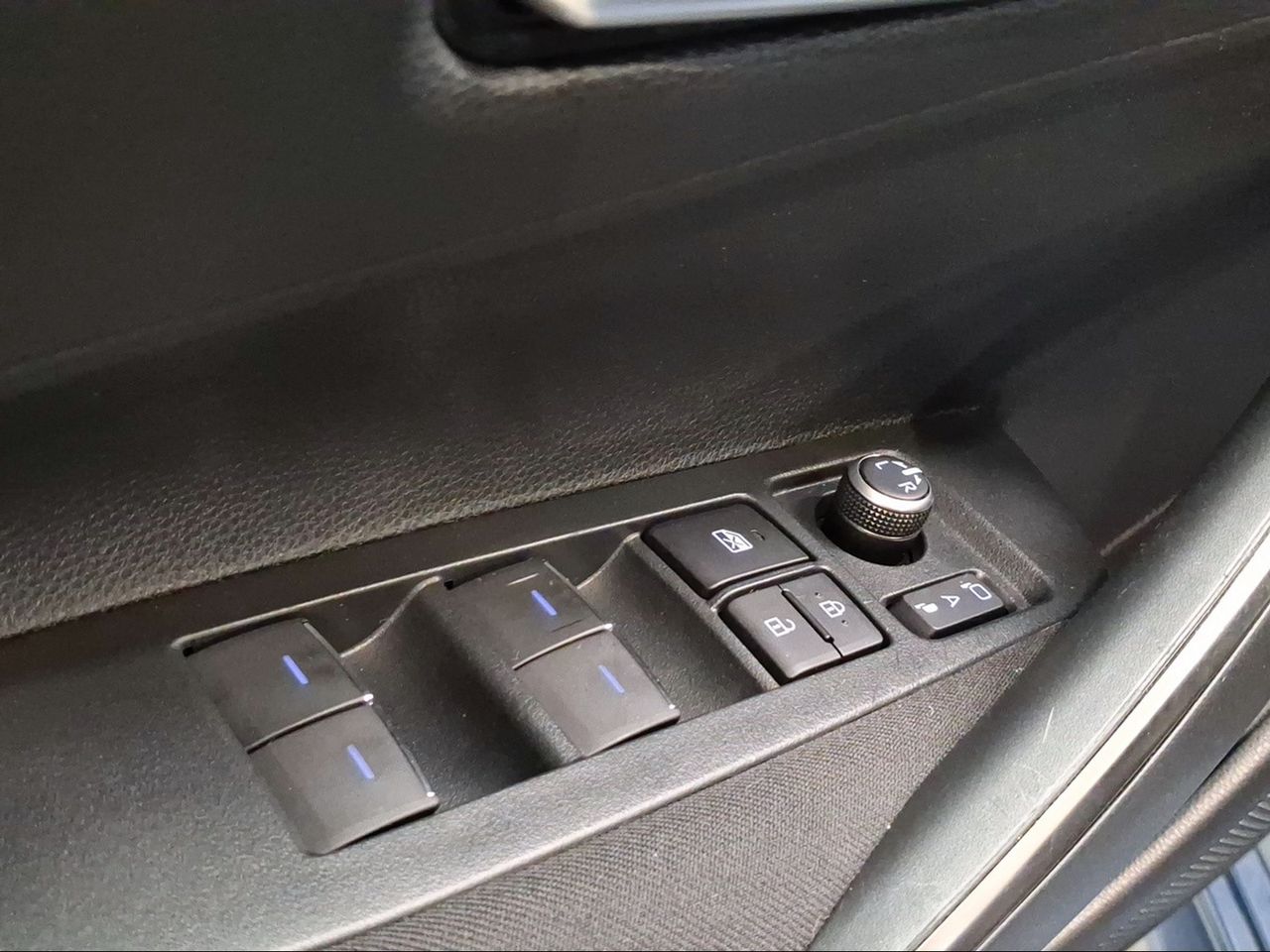 Toyota Corolla 1.8 125H ACTIVE TECH E-CVT  - Foto 24