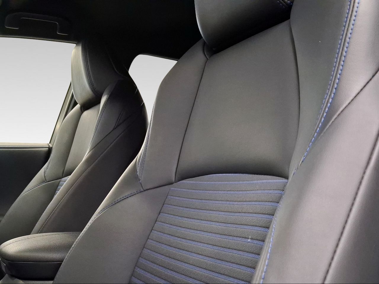 Toyota Rav4 220H e-CVT 4x2 Style  - Foto 24