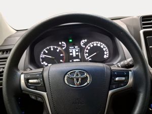 Toyota Land Cruiser 2.8 D-4D GX  - Foto 14