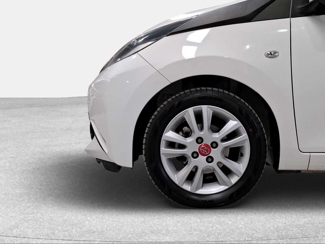 Toyota Aygo 1.0 70 x-sky x-shift  - Foto 17