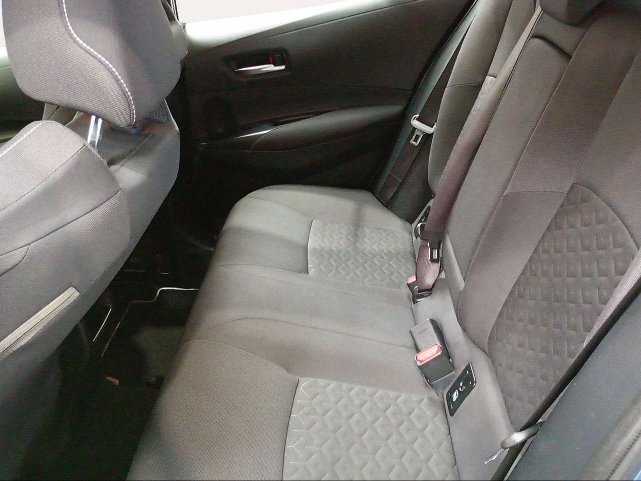 Toyota Corolla 1.8 125H ACTIVE TECH E-CVT  - Foto 12