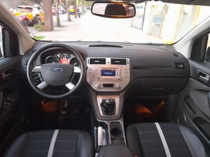 Ford Kuga 2.0 TDCi 2WD Titanium  - Foto 9