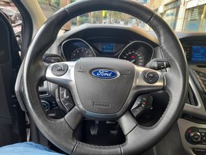 Ford Focus 1.6 TI-VCT 105cv Trend  - Foto 18