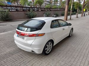 Honda Civic 1.8 i-VTEC Sport  - Foto 5