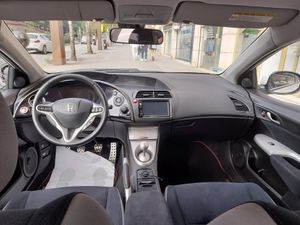 Honda Civic 1.8 i-VTEC Sport  - Foto 11