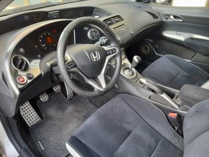 Honda Civic 1.8 i-VTEC Sport  - Foto 10