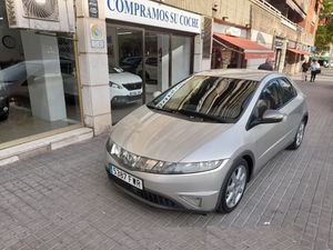 Honda Civic 1.8 i-VTEC Sport  - Foto 2