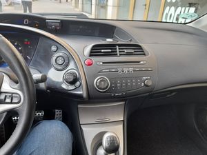 Honda Civic 1.8 i-VTEC Sport  - Foto 15