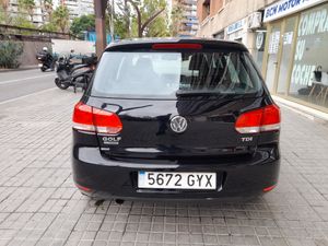 Volkswagen Golf 1.6 TDI 105cv BlueMotion  - Foto 6