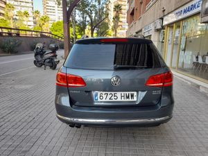 Volkswagen Passat Variant 2.0 TDI 140 DSG Highline BM Tech  - Foto 6