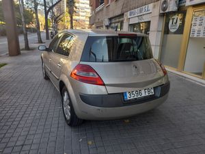 Renault Megane Confort Authentique 1.5dCi105  - Foto 6