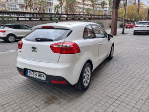 Kia Rio 1.2 CVVT 85cv Concept  - Foto 5