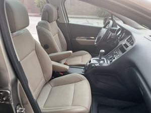 Peugeot 5008 Allure 1.6 HDI 115 FAP   - Foto 8