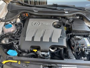 Volkswagen Polo 1.6 TDI 90cv DSG Advance  - Foto 17