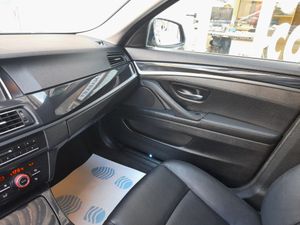 BMW Serie 5 518d  - Foto 21