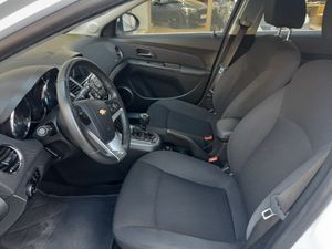 Chevrolet Cruze 2.0 VCDi LT+ Clima  - Foto 10